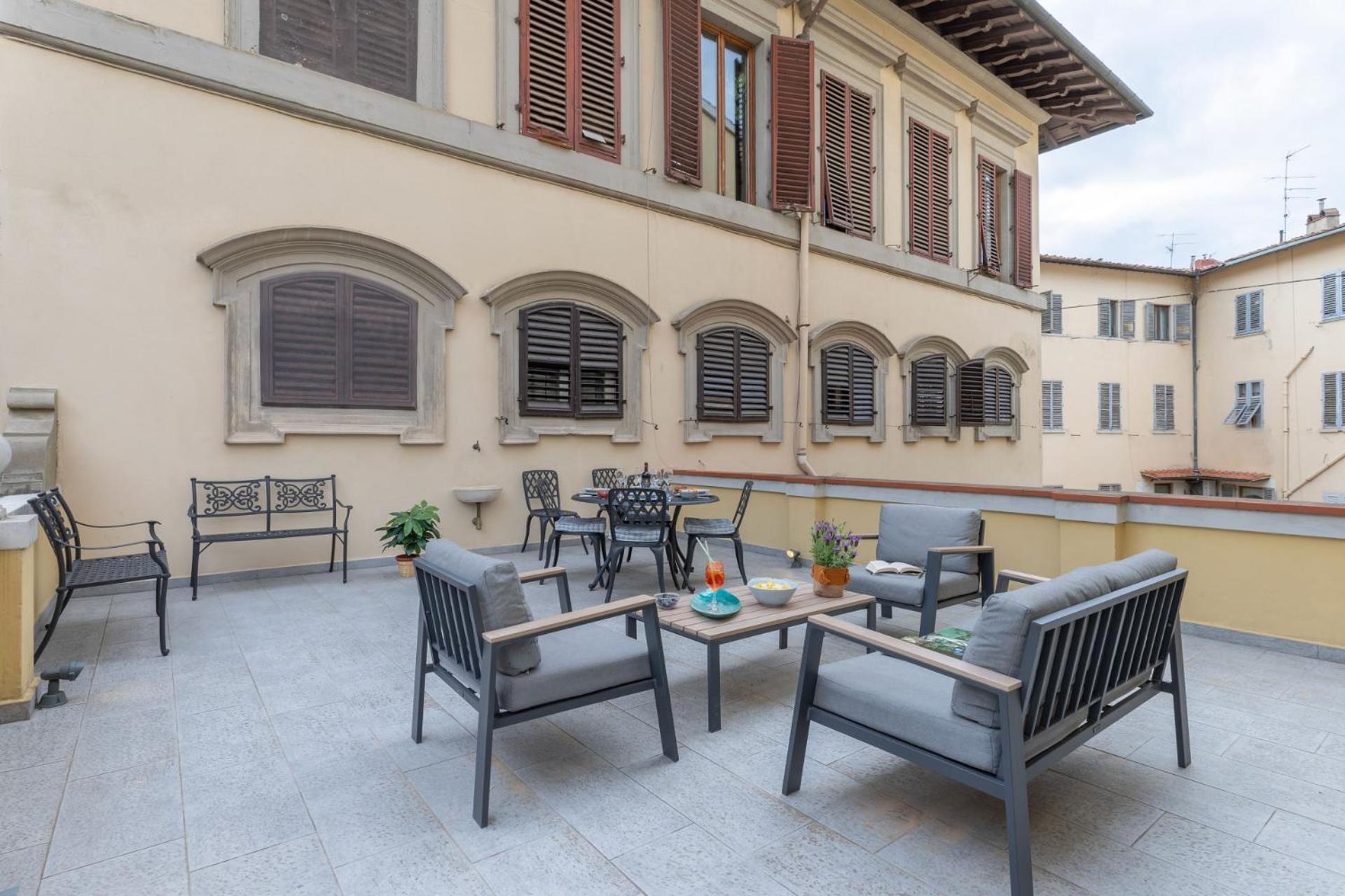 Design With Large Terrace Appartement